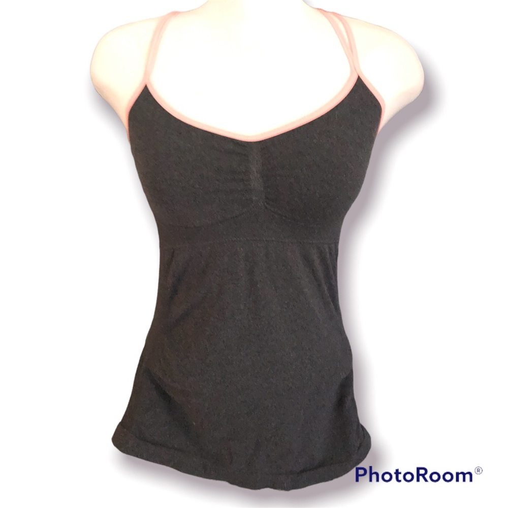 *MOVE* activewear top